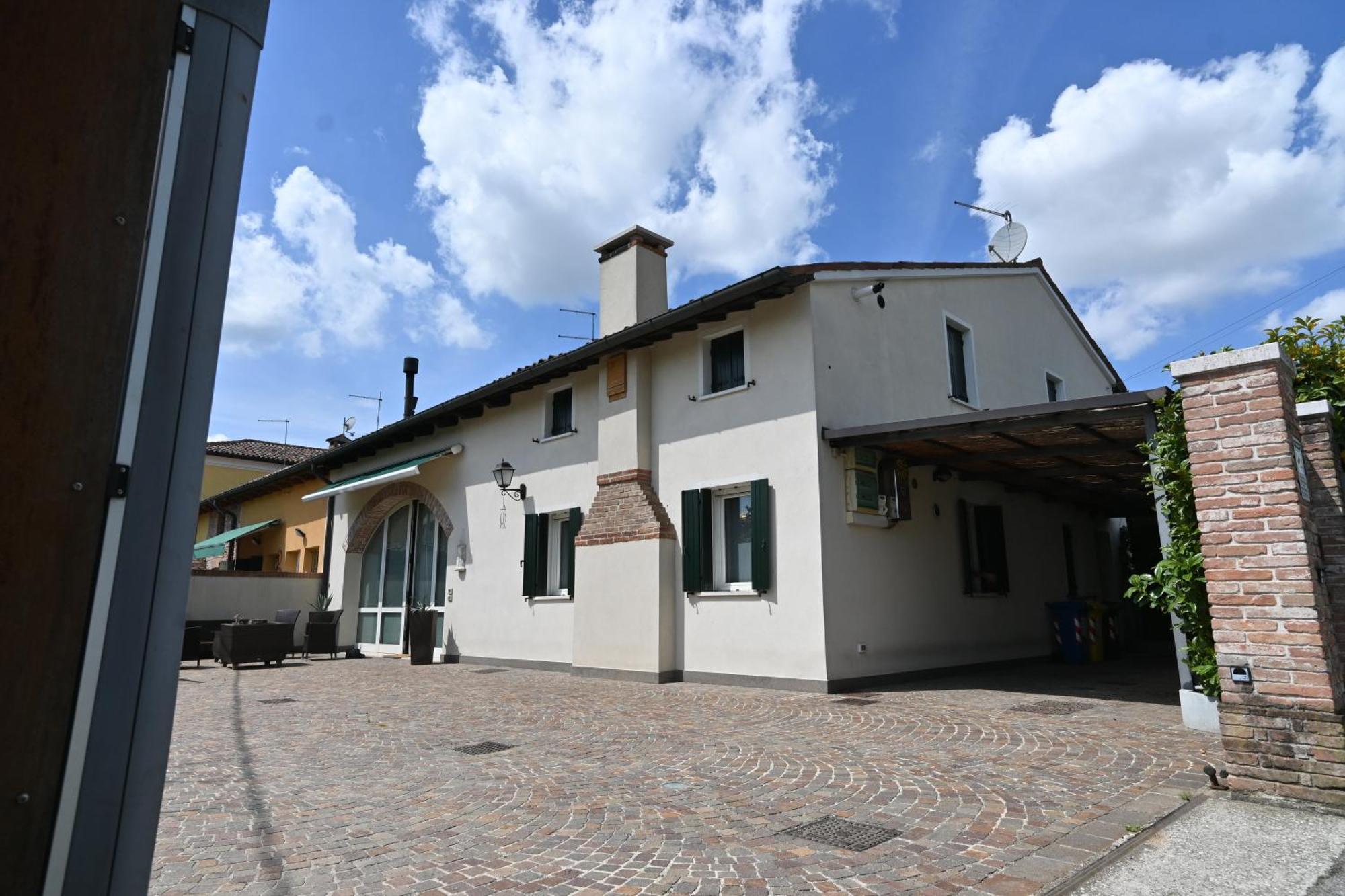 Ca Centosa Artistic House Villa Storica Ristrutturata Con Patio E Giardino 齐塔德拉 外观 照片